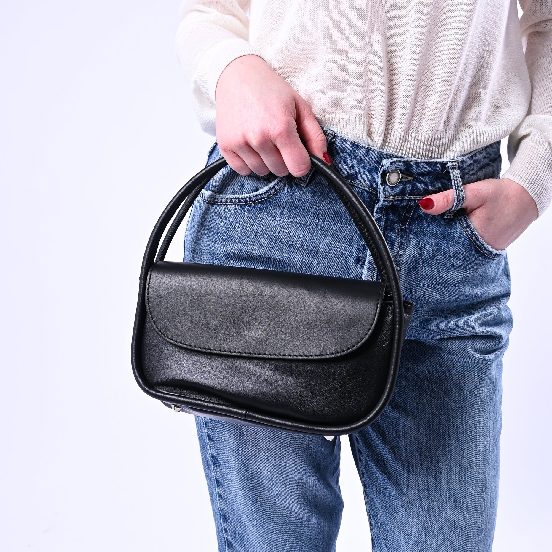 B LOVE - BORSA PICCOLA A MANO IN NAPPA ART.AR018S - NERO - Image 2