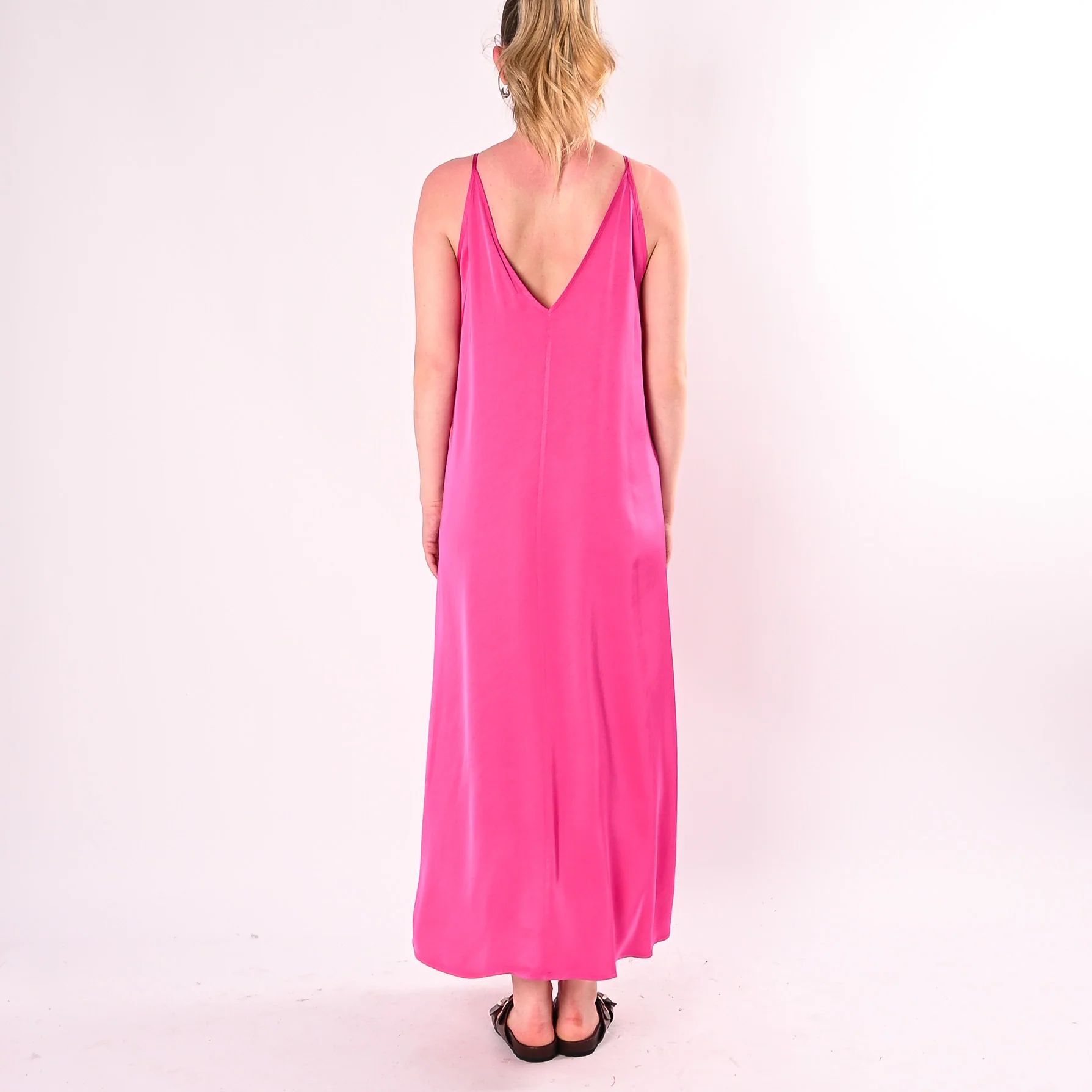 HAVEONE - ABITO IN SATIN SCOLLO V DIETRO ART.AWG-Q021/F - FUXIA - Image 4