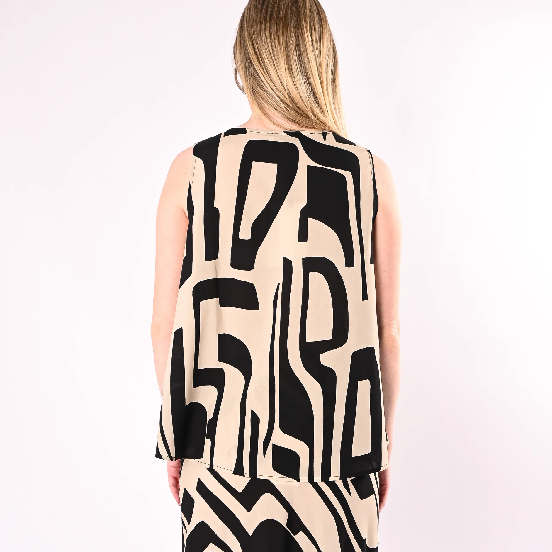 HAVEONE - BLUSA SMANICATA FANTASIA GEOMETRICA ART.CIA-Q459/BN - BURRO/NERO - Image 5