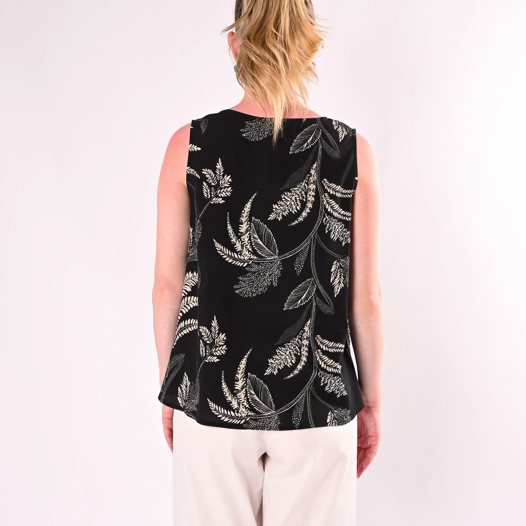 HAVEONE - TOP SMANICATO FANTASIA FLOREALE ART.CIA-Q420/NB - NERO/BURRO - Image 4