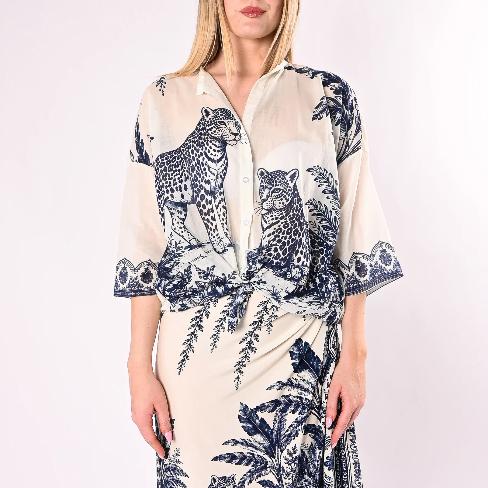 TENSIONE IN - CAMICIA MUSSOLA STAMPA GIAGUARO ART.260493/BB - BIANCO/BLU - Image 3