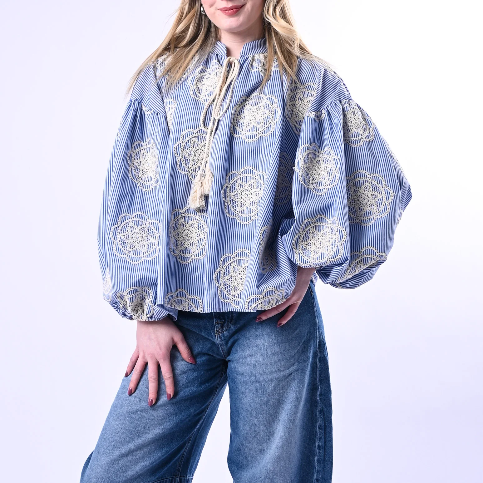 VICOLO - CAMICIA OVER BASTONCINO E RICAMO ART.TAB1442 - BIANCO/CELESTE