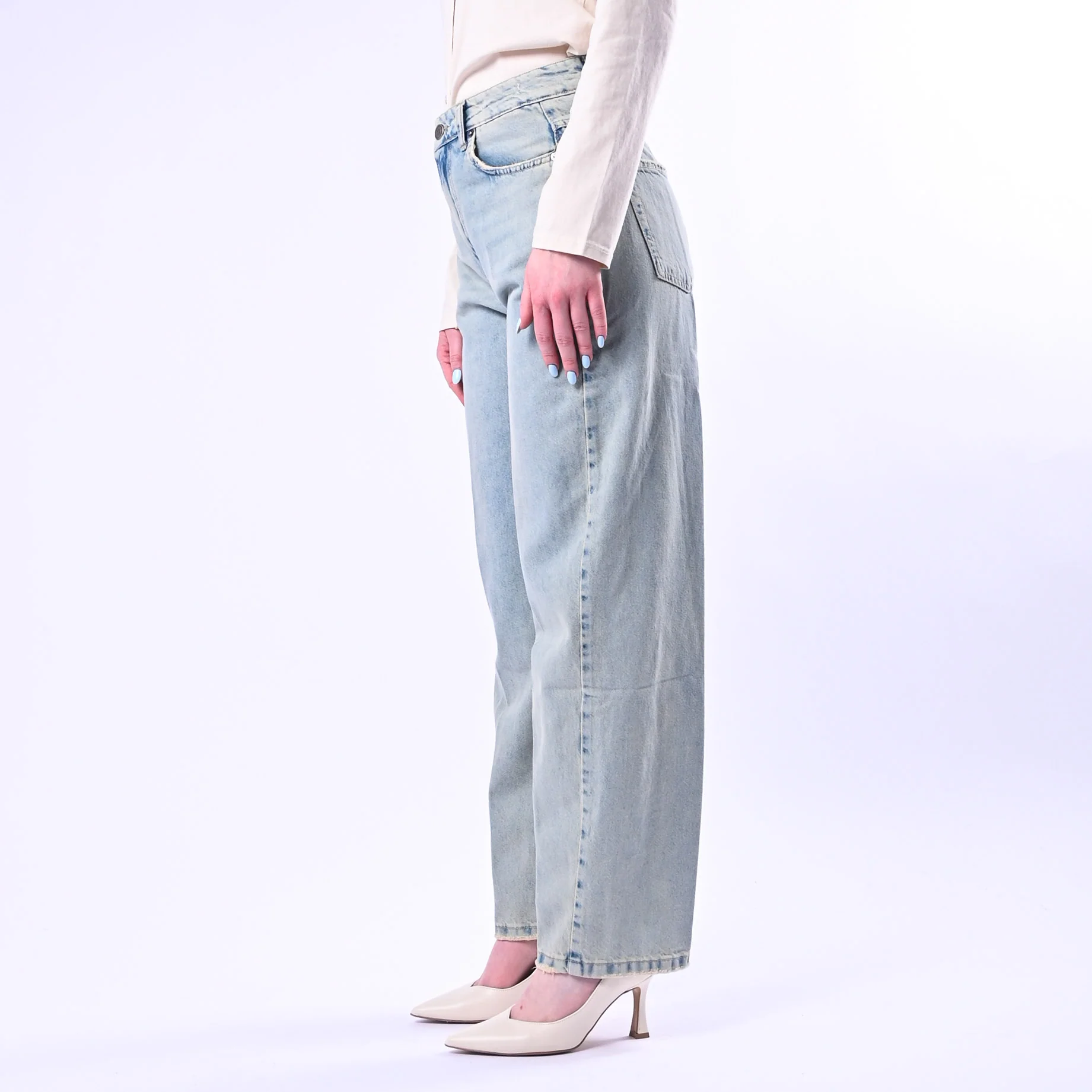 VICOLO - JEANS MAGDA BARREL ART.DAB5209/J - LAVAGGIO CHIARO - Image 3